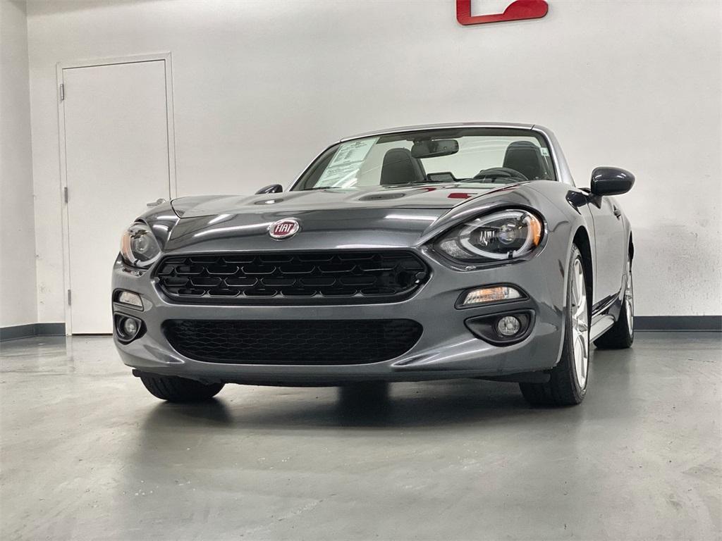 Used 17 Fiat 124 Spider Lusso For Sale 22 444 Gravity Autos Marietta Stock